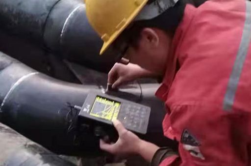 <a href=http://m.1hourbizcard.com/e/tags/htag.php?tag=jinan target=_blank class=infotextkey>濟南</a>不銹鋼壓縮空氣管道安裝現場